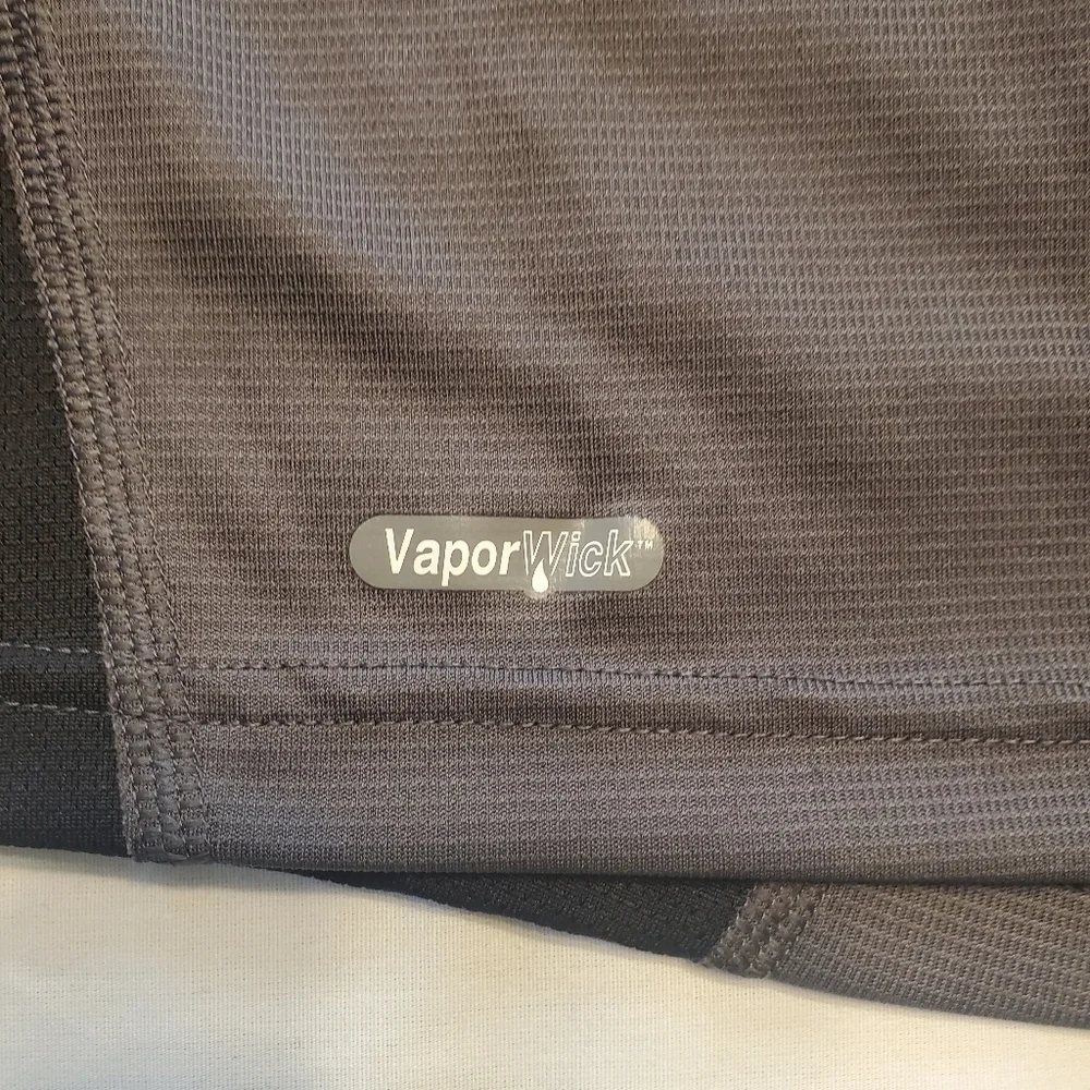 The North Face Men Vapor Wick Long Sleeve 1/4 Zip Pullover Lightweight Gray Sz M